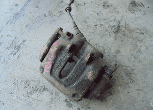 ZACISK PRAWY PRZOD TRAFIC VIVARO 08-13 2.0DCI