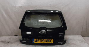 Klapa tył tylna bagażnika toyota auris 1 i 209 czarny 1
