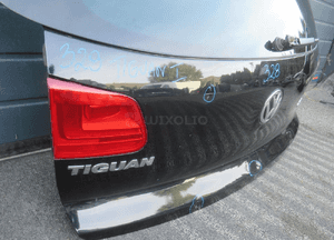 Klapa bagażnika kamera szyba vw tiguan i lift 5N0 LC9XL 2010-2016 7