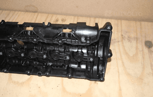 Pokrywa zaworów bmw B57 G30 G11 G20 G05 8571308 2021 6