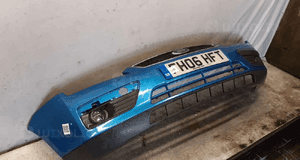 Zderzak przód przedni ford focus MK.2 2 ii Q8 błękitny niebieski halogeny 2