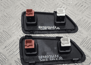 Przycisk otwierania klapy peugeot 3008 ii 9816034477 3