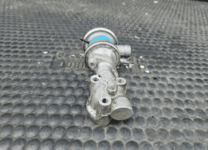Zawór EGR 06B131101C 06B131817E AWT Spalin Powietrza Wtornego 1.8 T 2.0 T AUDI VW Skoda Seat 2