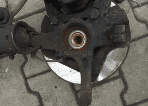 Fiat Grande Punto zwrotnica piasta przód przednia prawa lewa 3