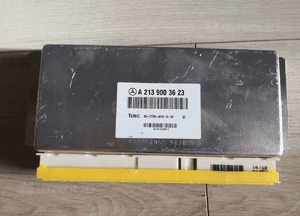 Mercedes E W213 STEROWNIK ZAWIESZENIA A2139003623 1