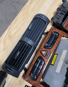 MERCEDES C 203 panel dekor popielniczka drewno roletka 10