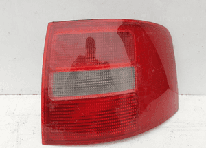 Audi A6 C5 kombi lampa tył tylna prawa 1