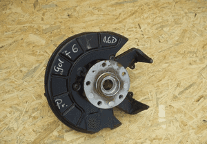 ZWROTNICA PIASTA PRAWA PRZÓD LEON II OCTAVIA II