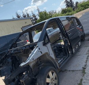 MERCEDES vito viano 639 ćwiartka lewa fartuch podluznica 1