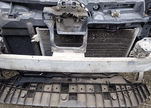 Wzmocnienie pas przedni peugeot 2012---2008  208   9801492280 11