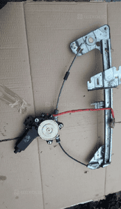 Mazda 323f ba 94-98 Podnośnik szyby Lewy przód 2