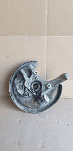 Zwrotnica piasta prawy tył tylna prawa Audi A8 D3 4.2 TDI 4