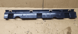 Ślizg mocowanie listwy progowej lewy BMW E90 E91 7202657 2