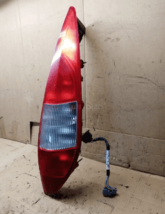 Lampa prawy tył tylna prawa Ford Mondeo MK3 Kombi 1S71-13404-C 2