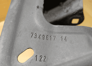 Mocowanie błotnika uchwyt lewy przód BMW M5 G30 F90 7349617 4