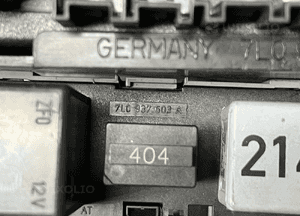 7L0937535A SKRZYNKA PRZEKAŹNIKÓW CAYENNE 7L 02- 9