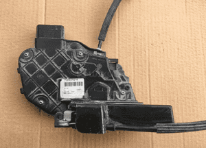 Zamek drzwi przedni lewy FQM000216 Land Rover Discovery 3 III / Range Rover Sport 1