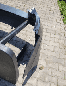 Vw passat B6 kombi zderzak tylny czarny 3