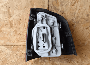 Lampa tył tylna prawa vw polo 9N oryginał wysyłka! 4