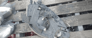 Przod przednia lampa prawa citroen xsara picasso 4