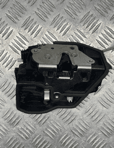 Bmw E60 E70 E84 F10 F20 F30 zamek drzwi lewych tylnych tył klamka 7202147 7