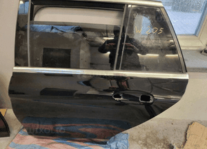 Mercedes c klasa W205 kombi drzwi lewe tyl tylnie tylne lakier 040 1