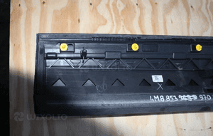 Listwa drzwi prawa tylna audi SQ8 Q8 s-line 4M8853970B 2020 5