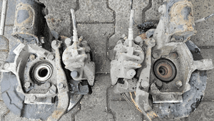 Volvo S60 V70 S80 XC70 2.4 D 2.0 T2.4T zwrotnica piasta przod  prawa lewa 4