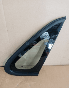 Szyba prawy tyl karoseryjna Hyundai i30 HB 2018R III 1