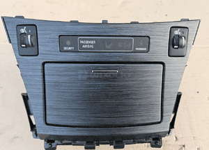 Toyota Avensis T27 panel środkowy przełącznik podgrzewania foteli 1