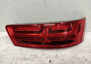 Lampa prawa tylna prawy tył audi Q7 4M led 15-19 1