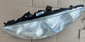 Peugeot 308 T7 08-12 lampa przód przednia prawa lewa  EU 9