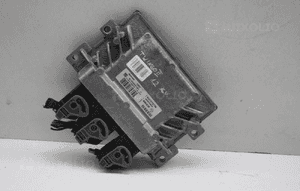 Komputer sterownik silnika ECU 1.2 16V Renault Twingo II  8201076738 1