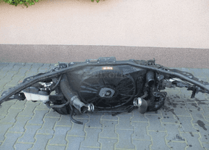 Pas przedni chłodnice mercedes cls 219 3.0 V6 cdi 3