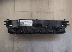 Panel klimatyzacji Audi 4J3820043E 2