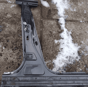 Toyota Avensis T27 prog slupek srodkowy prawy lewy