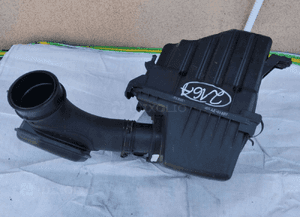 Obudowa filtra powietrza kia sportage iii 3 IX35 1.7 crdi 28110-2Y300 1