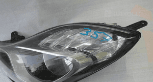 Hyundai IX20 bdb lampa przednia lewa 2