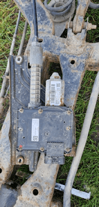 Opel Insignia A sliniczek mechanizm hamulca ręcznego A2C5337710Q 1