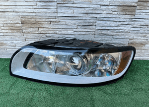 Lampa volvo V50 lift 1