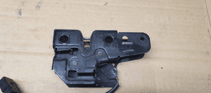 Zamek rygiel maski przód Skoda Roomster 5J0823509A 2