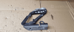 Zawias maski lewy przód przedni VW Golf V Plus 5M0823301 3