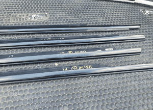 Listwa Listwy Zgarniajace Ramki Szyb Chrom Oklejone Czarne AUDI A4 B8 Sedan 17