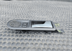 Klamka Wewnetrzna Glosnik Drzwi Oslona Kratka Maskownica Głosnika VW Golf IV 4 Passat B5 24