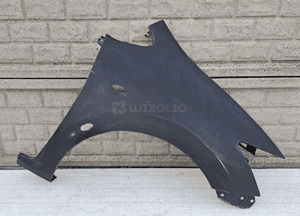 Toyota auris 1 i 06-10 błotnik przedni prawy 1