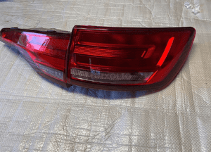 Audi A4 B9 kombi lampa tylna prawa 2
