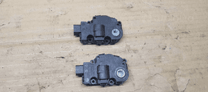 Silniczek klap nagrzewnicy BMW I E87 T946104A 2