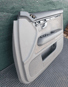Boczek drzwi Prawy Przod UK Anglik Alcantara Swing Audi A4 B6 B7 5