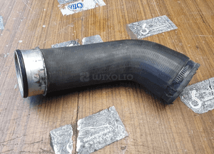 Rura Przewód Waz Intercooler Turbiny Turbo 2.0 TDI VW Transporter T5 Lift Caravella Multivan 12