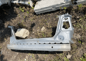 Mercedes ML 164 tylny pas belka okular 2